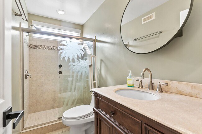 Building Photo - Remodeled Solar Powered Huntington Home!