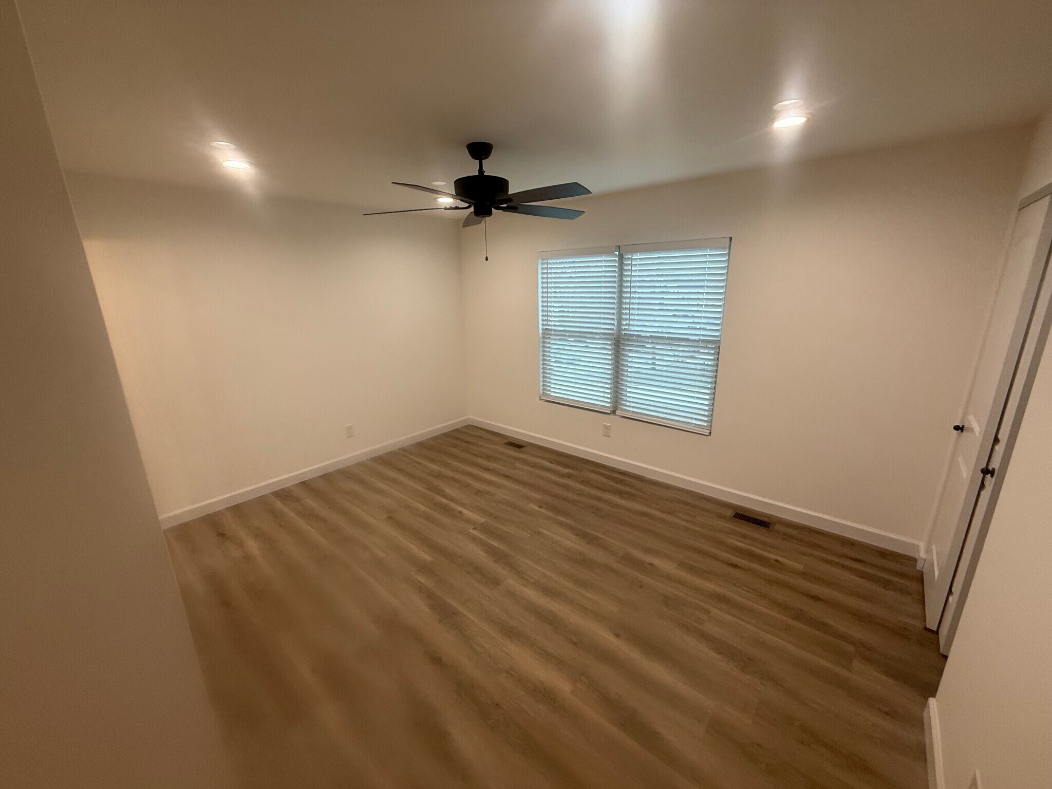 Master Bedroom - 351 Boone St