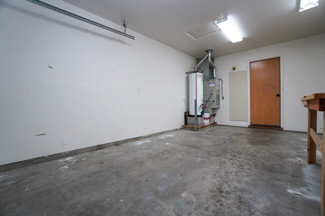 Building Photo - 82 3rd St