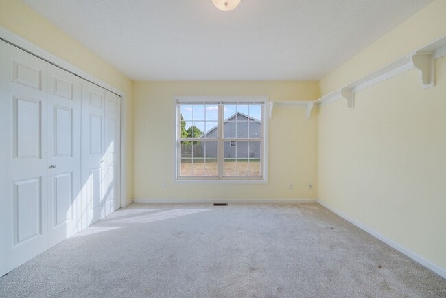 Building Photo - 4 Bed / 3 Bath ranch home