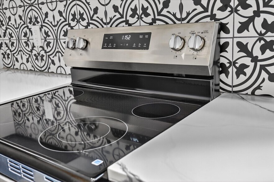 Building Photo - 509 McDonald St