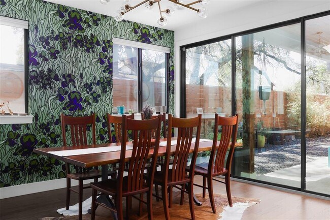 Building Photo - 4420 Mt Vernon Dr