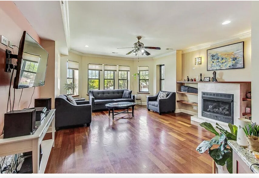 Living Room - 8145 S Prairie Ave