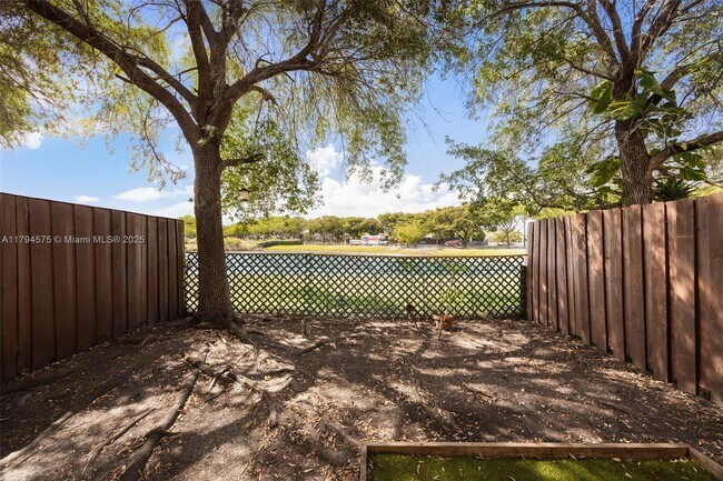 Building Photo - 22014 SW 89th Ct
