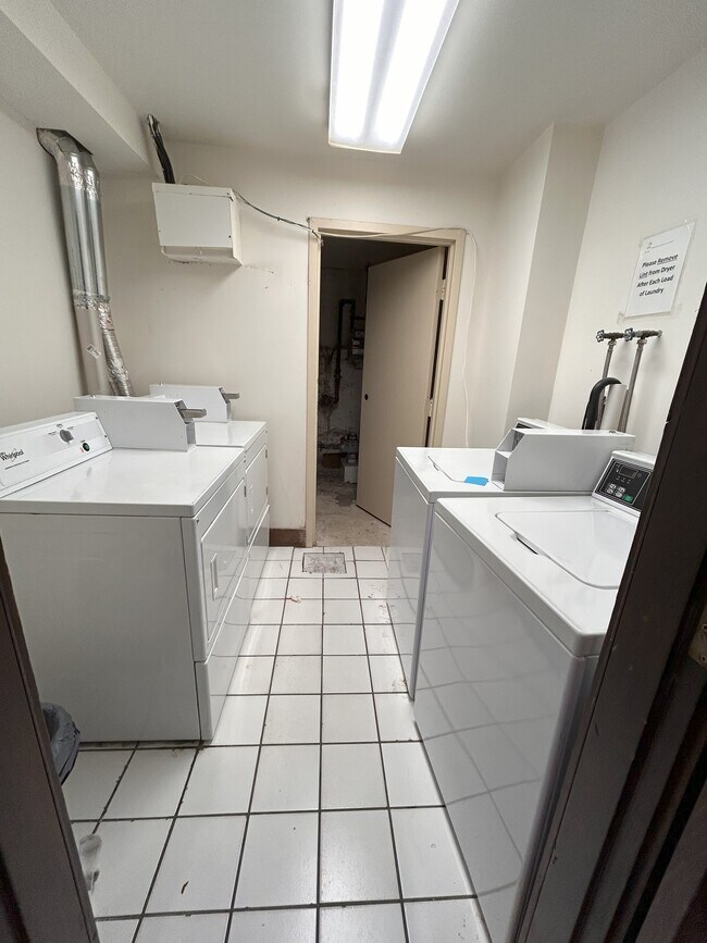 Building Photo - 616 Columbus Ave