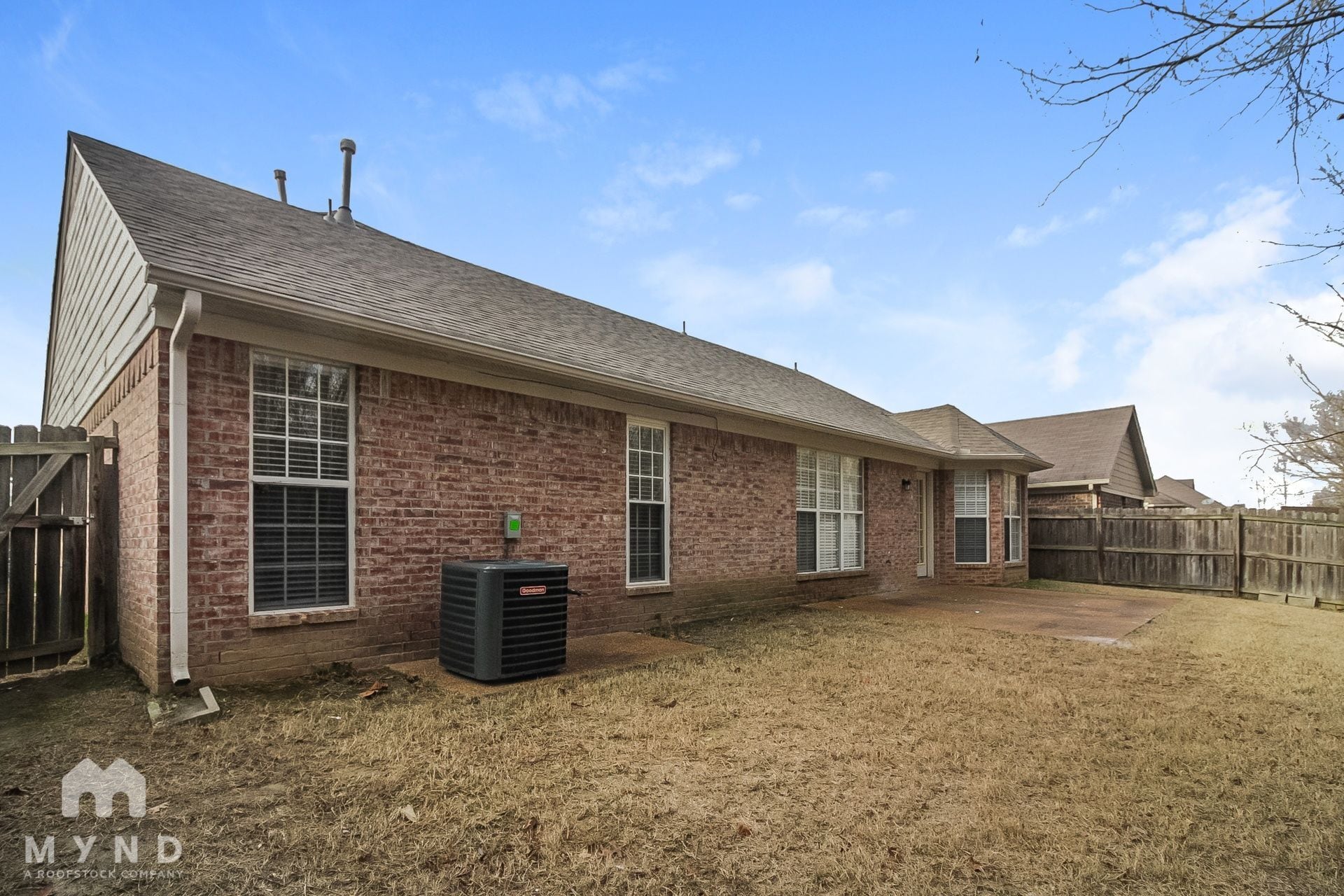 Building Photo - 10374 Cottage Oaks Dr