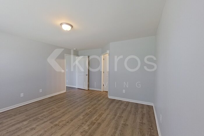 Building Photo - 105 Spencer Dr