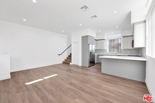 Building Photo - 1458 Butler Ave