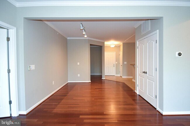 Building Photo - THIS IS AN ACTIVE ADULT, AGE RESTRICTED COMMUNITY. MUST BE 55+.