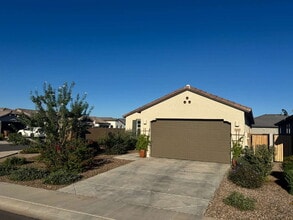 Building Photo - 32067 N Wayne Ln