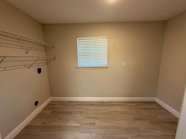 Building Photo - Gulf Breeze - Santa Rosa Shores - 2 bedroom, 1 bathroom