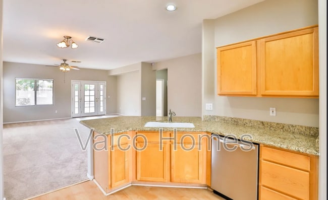 Building Photo - 2047 E Riviera Dr