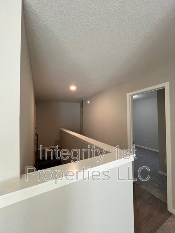 Building Photo - 6339 NE 44th St