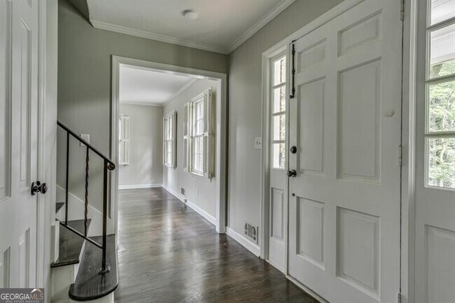 Building Photo - 4243 McClatchey Cir NE