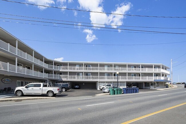 Building Photo - 6 Ashworth Ave