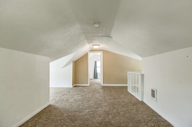 Building Photo - 4156 Cuming St