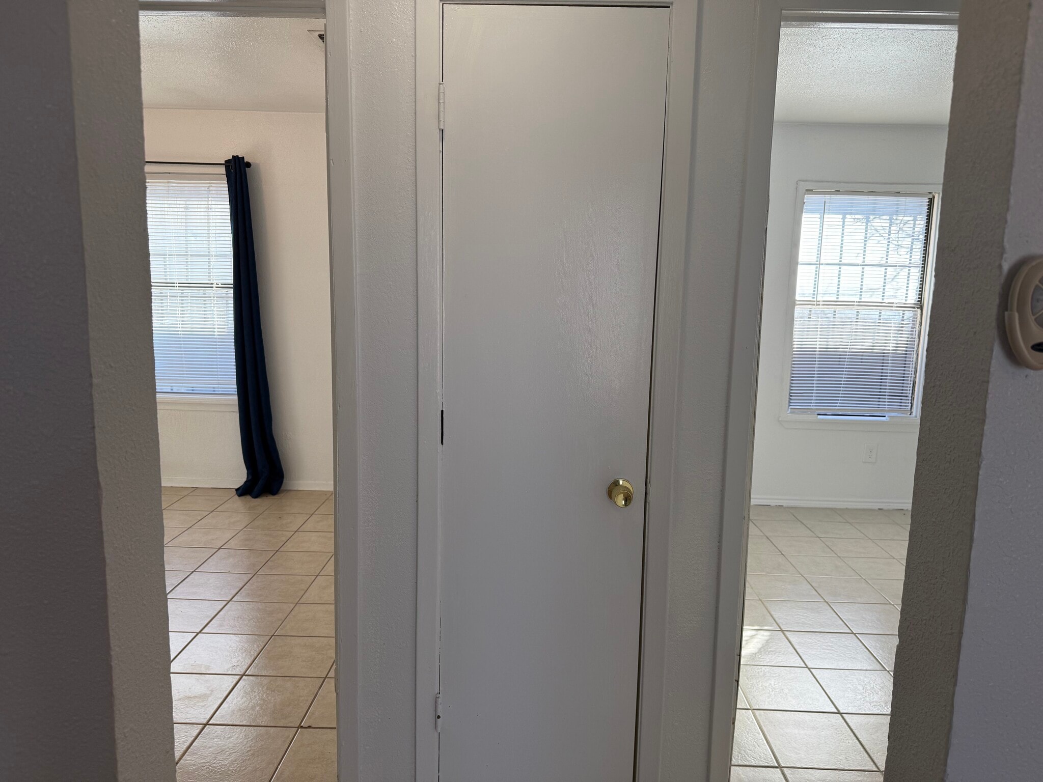 Building Photo - 2934 Chestnut Ave