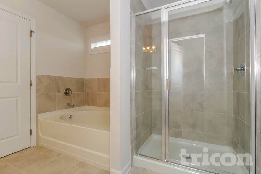 Building Photo - 25 Leyland Ct