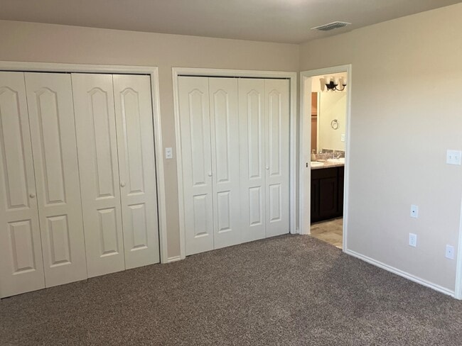 Building Photo - 5611 Montevista Dr