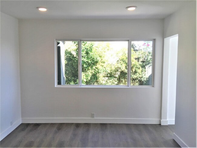 Building Photo - Luxury Remodeled Home with City Views in the Heart of West Hollywood