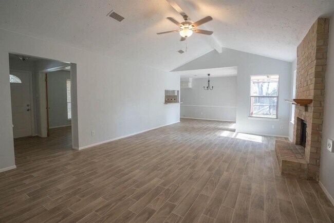 Building Photo - 3134 Jenny Dr