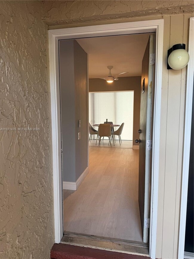 Building Photo - 5270 NE 6th Ave