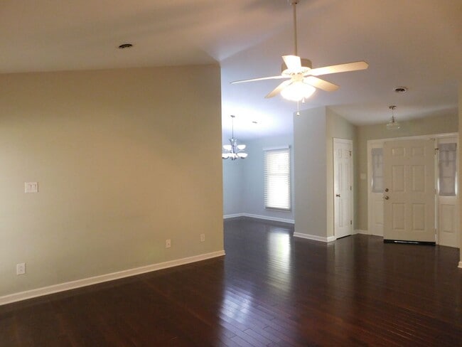 Building Photo - 278 Gatewood Dr