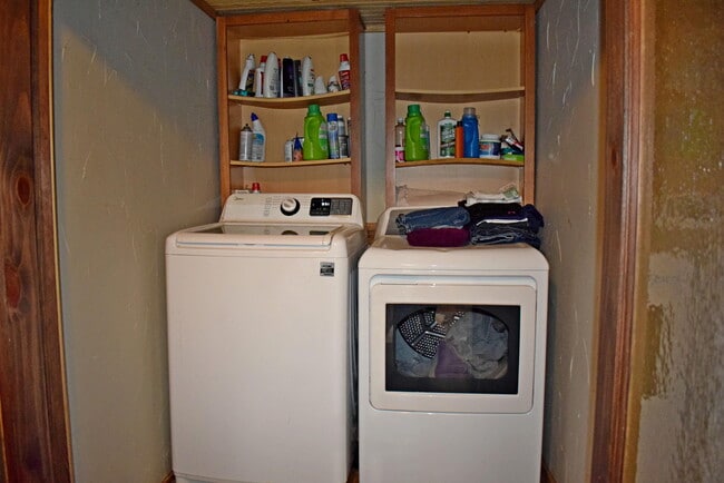 Building Photo - 6271 W Cedar Meadows Ln