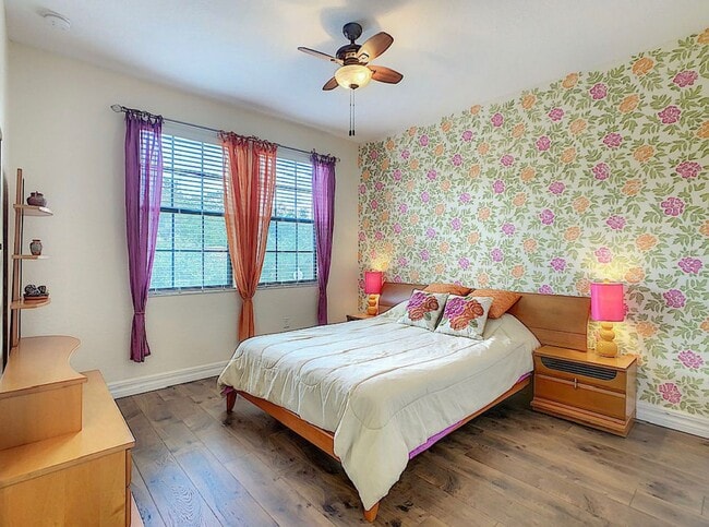 Building Photo - Luxury Living in Woodland Lakes Preserve: Fully-Furnished