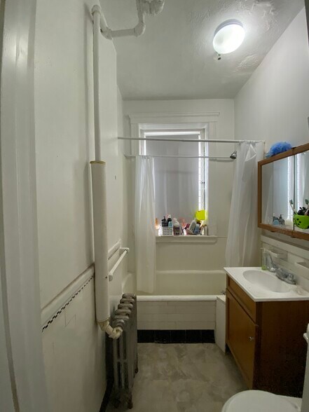 Building Photo - 113 Washington St