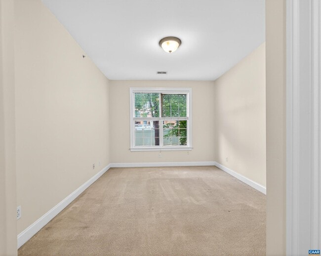 Building Photo - 949 Glenwood Station Ln