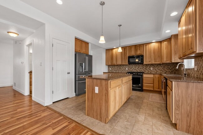 Building Photo - A Beautiful Home in the Heart of Pueblo West!