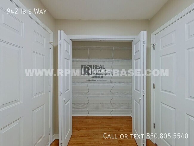 Building Photo - 942 Ibis Way