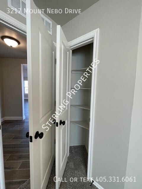 Building Photo - 3217 Mt Nebo Dr