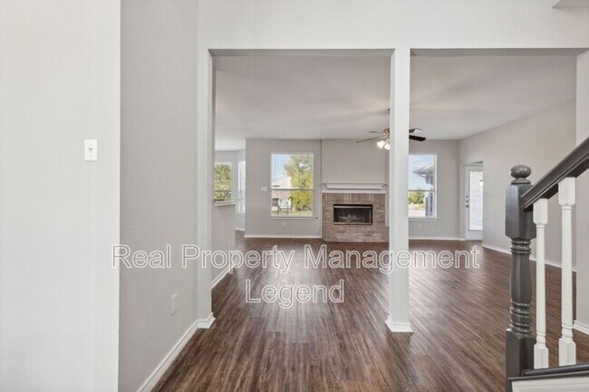 Building Photo - 5100 Brookside Dr