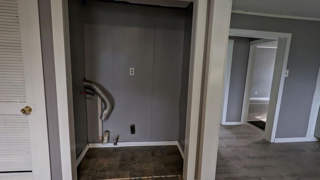 Building Photo - 2696 Vulcan St