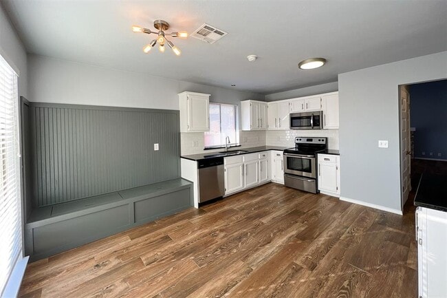 Building Photo - 1225 Sequoyah Pl