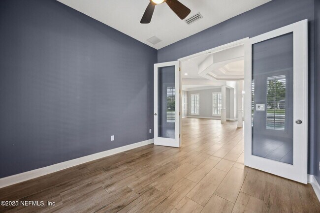 Building Photo - 1842 Paradise Moorings Blvd
