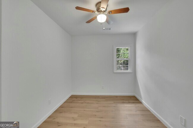 Building Photo - 808 S Park Dr