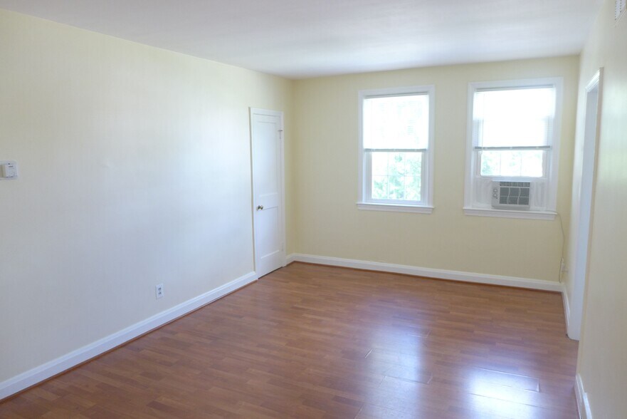 Building Photo - 1129 Gleneagle Rd