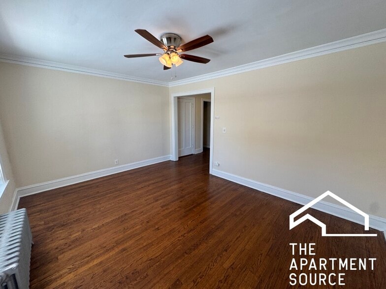 Building Photo - 2510 N LeClaire Ave