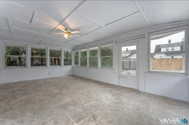 Building Photo - 87 Melrose Ave