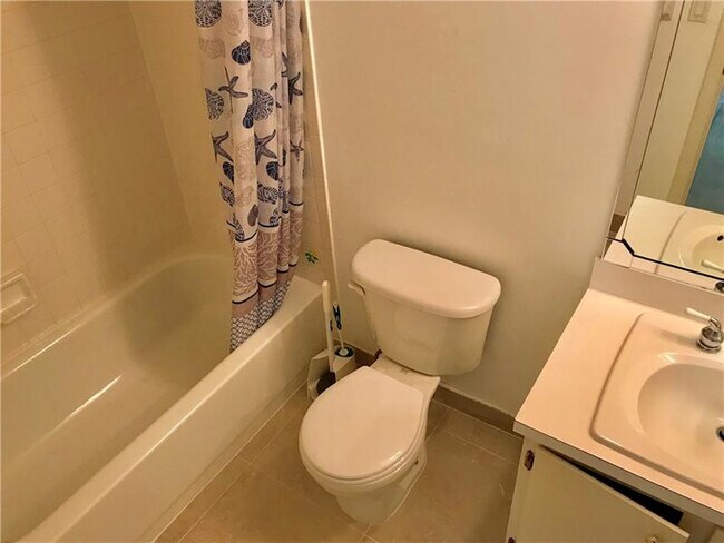 Building Photo - 2850 Palmwood Ter