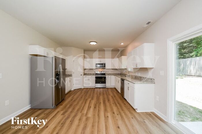Building Photo - 412 Avery Ave