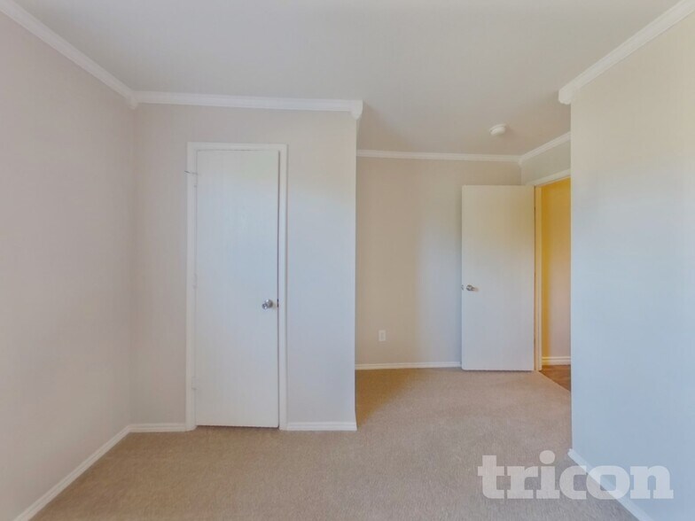 Building Photo - 1448 Castle Ridge Rd