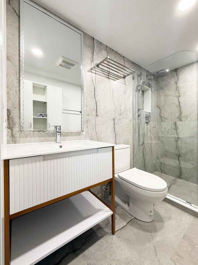 Building Photo - 3103 N Wilshire Ln