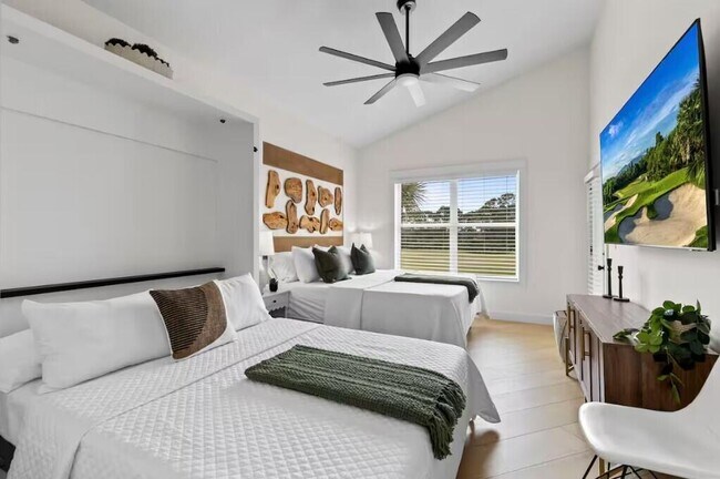 Building Photo - 9843 Perfect Dr