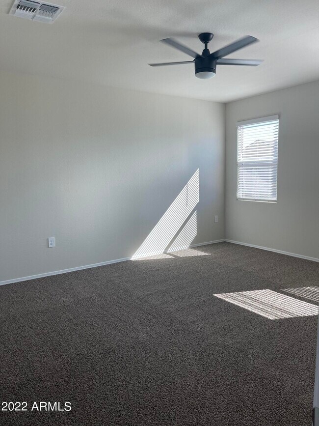 Building Photo - 36597 W Santa Clara Ave