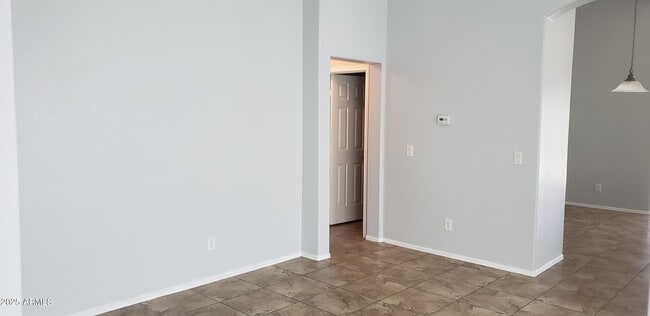 Building Photo - 4631 W Shumway Farm Rd