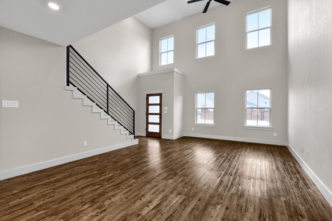 Building Photo - 4922 Dry Creek Rd